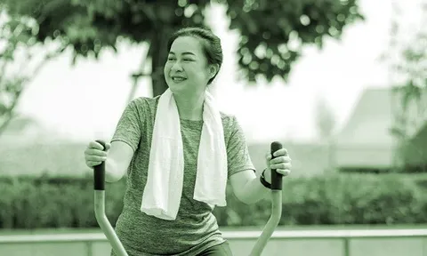 7 cụ già trong lớp erobic