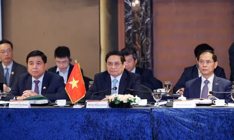 Thủ tướng thúc đẩy 'những chân trời hợp tác mới' với các tập đoàn hàng đầu Hàn Quốc
