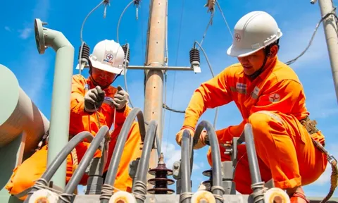 Sẵn sàng phương án cung ứng điện khi nắng nóng cực đoan kéo dài