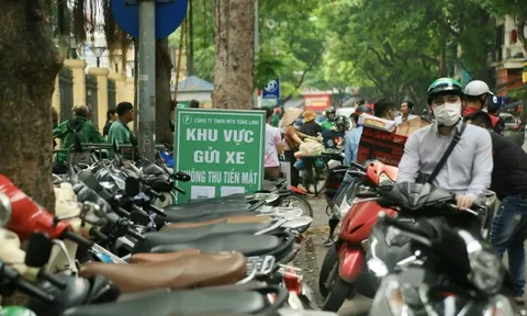 Hà Nội tổ chức triển khai thí điểm việc thu phí đỗ xe không dùng tiền mặt