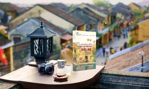 'Cẩm nang' thú vị về văn hóa và du lịch Hội An
