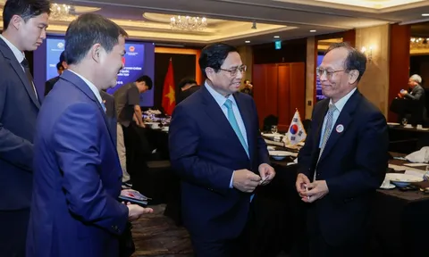 Thủ tướng dự tọa đàm với chuyên gia, nhà khoa học bán dẫn, trí tuệ nhân tạo của Hàn Quốc