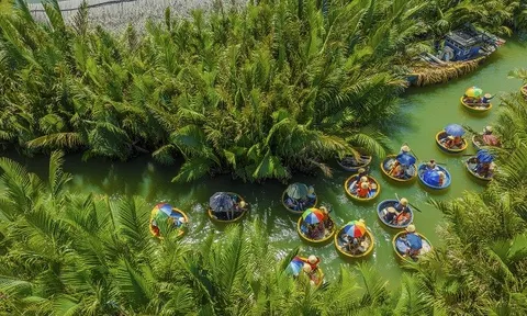 Khám phá “Miền Tây giữa lòng phố Hội”