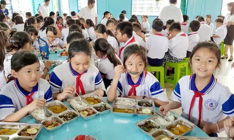 Hà Nội dự kiến dành hơn 3.000 tỷ đồng hỗ trợ bữa trưa miễn phí cho học sinh tiểu học từ năm học 2025-2025