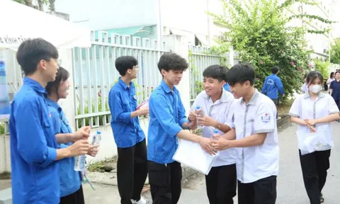 Hà Nội: 2 thí sinh vi phạm quy chế trong môn thi đầu tiên vào lớp 10