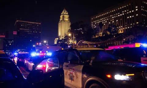 Đêm giới nghiêm thứ hai ở Los Angeles, biểu tình nổ ra ở nhiều nơi trên nước Mỹ