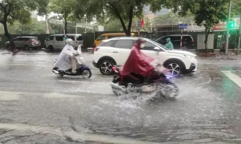 Chủ tịch UBND Thành phố Hà Nội Trần Sỹ Thanh yêu cầu tập trung phòng, chống lũ, lụt, lũ quét, sạt lở đất