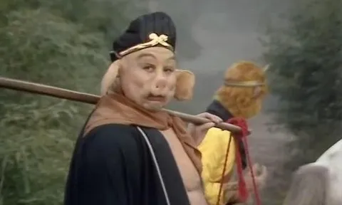 Sự cố bất ngờ khiến Trư Bát Giới mang hình dạng nửa người nửa lợn