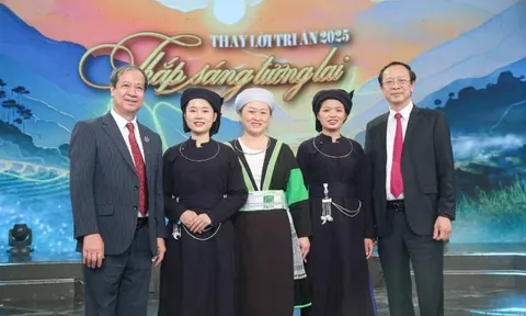 Người thầy đem lại nguồn ánh sáng cho lớp lớp thế hệ học trò