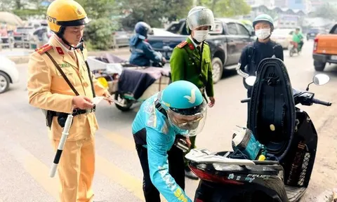 Hà Nội: Xử lý nhiều lái xe dán, che biển số khi tham gia giao thông