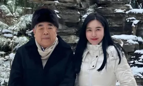 Danh họa Phạm Tăng tái xuất sau thời gian vắng bóng, chào đón con trai đầu lòng