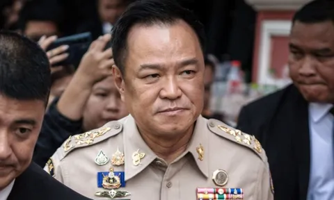 Thái Lan giải tán quốc hội trong bối cảnh căng thẳng biên giới gia tăng