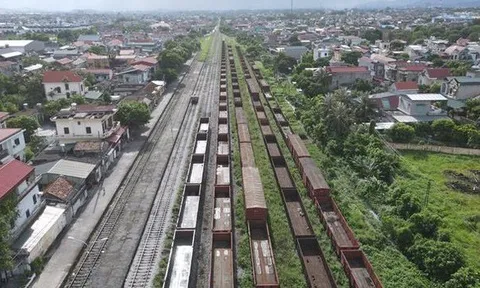 Dự án tuyến đường sắt dừng thi công làm ảnh hưởng đến cuộc sống của người dân, Bộ Xây dựng nói gì?