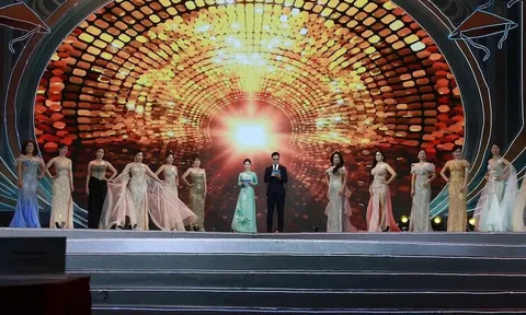 Top 20 thí sinh Nữ Đại sứ du lịch làng nghề Hà Nội 2025 lộng lẫy, kiêu sa với dạ hội