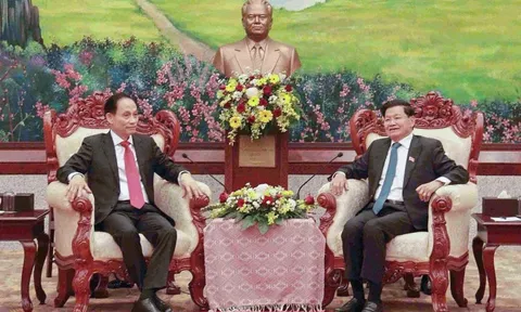 Đặc phái viên của Tổng Bí thư Tô Lâm đến Vientiane chúc mừng thành công của Đại hội XII Đảng NDCM Lào