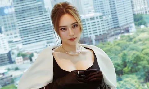 Cuộc sống sang chảnh của "Gái già lắm chiêu" trong căn biệt thự 2 mặt tiền bề thế