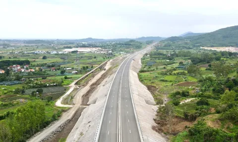 Khắc phục sạt trượt, đưa cao tốc Chí Thạnh-Vân Phong khai thác trước Tết Nguyên đán