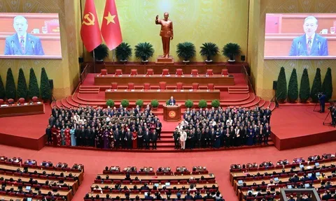 Chân dung 19 đồng chí Ủy viên Bộ Chính trị Ban chấp hành trung ương Đảng khóa XIV