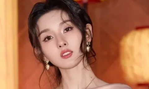 Ngoại hình gầy guộc bất thường của Tống Tổ Nhi khiến người hâm mộ lo lắng