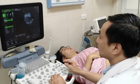 BV Phụ sản Hà Nội: Cấp cứu kịp thời trường hợp song thai trong và ngoài tử cung hiếm gặp