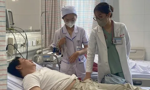 Bộ Y tế yêu cầu khẩn trương điều tra vụ 54 người bị ngộ độc sau ăn bánh mì ở Tp.HCM