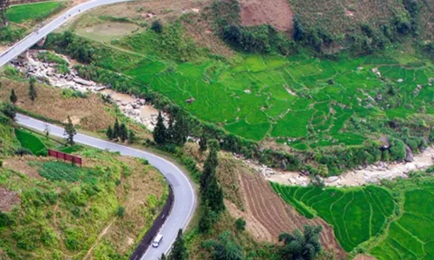 Bộ Công an, Bộ Xây dựng phối hợp khảo sát an toàn xe giường nằm trên đường núi