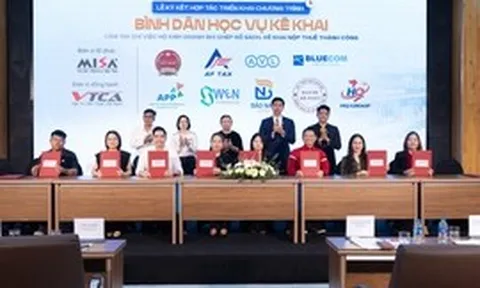 ‘Bình dân học vụ': Các đơn vị ‘cầm tay chỉ việc’ cho hộ kinh doanh khai thuế