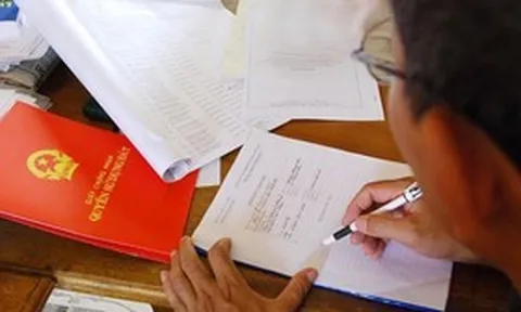 Khởi tố đối tượng lừa đảo làm sổ đỏ, chiếm đoạt tài sản