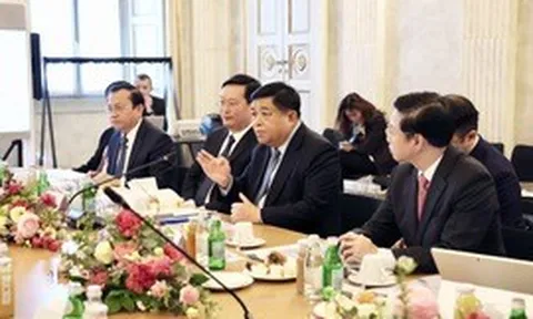 Hoan nghênh Tập đoàn ngân hàng-tài chính lớn nhất Italy đồng hành cùng kinh tế Việt Nam