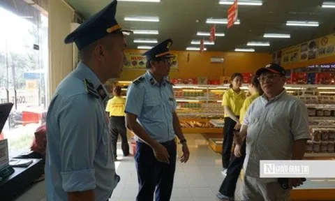 Quản lý thị trường Gia Lai kiểm tra, giám sát các cơ sở kinh doanh phục vụ Năm Du lịch quốc gia