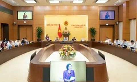 Hoàn thiện chính sách tiền lương, phụ cấp đối với cán bộ, lãnh đạo Nhà nước