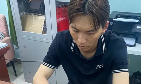 Vào nhà bạn gái, “tiện tay” cuỗm Rolex 274 triệu đồng, nam thanh niên bị bắt tạm giam