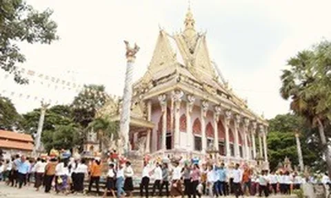 Chung vui Tết Khmer, lan tỏa tinh thần đại đoàn kết