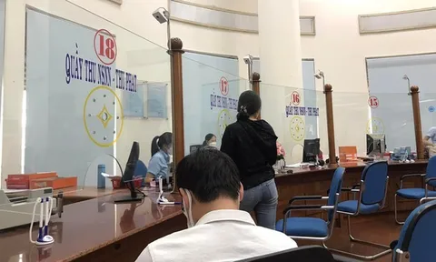 Tôi đi hoàn thuế