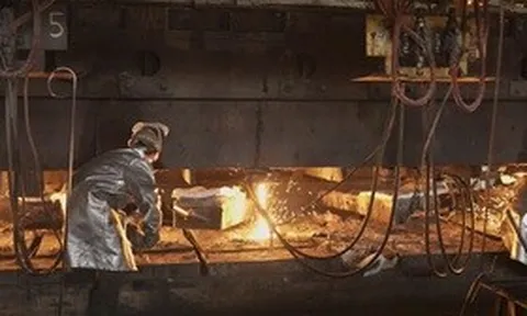 EU tái khẳng định quyết tâm "cai nghiện" thép Nga