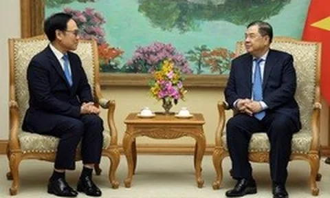 Phó Thủ tướng Thường trực Phạm Gia Túc tiếp lãnh đạo Công ty cơ khí Hyundai Rotem