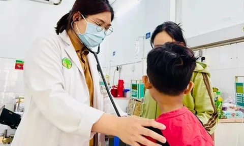 Số ca ngộ độc thực phẩm ở trường tiểu học Tp.HCM tăng lên 46