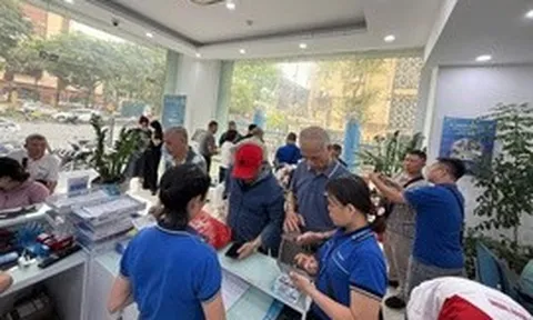 Các điểm hỗ trợ xác thực thông tin thuê bao của VinaPhone và Viettel không nghỉ lễ