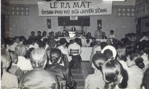 "Đóa sen vàng trong lửa đỏ" Sài Gòn