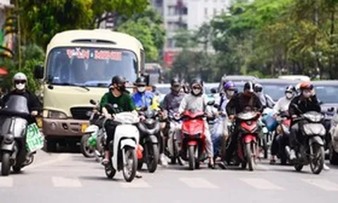 Miền Bắc bước vào đợt nắng nóng "bùng nổ", có nơi vượt 38 độ C