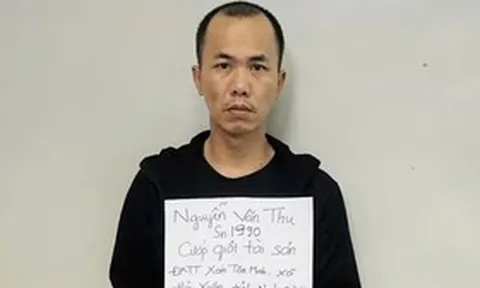 Bắt đối tượng nhờ đổi tiền rồi cướp giật tiền, vàng của cụ bà bán vé số 74 tuổi