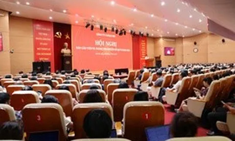 Chuẩn hóa công tác tư tưởng, chính trị, bảo vệ vững chắc nền tảng của Đảng trong kỷ nguyên số