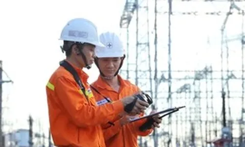 Vượt nắng nóng lịch sử, EVNNPT giữ vững huyết mạch truyền tải điện miền Bắc