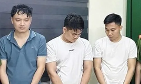 Phát hiện 3 đối tượng bán hơn 1000 chiếc điện thoại giả