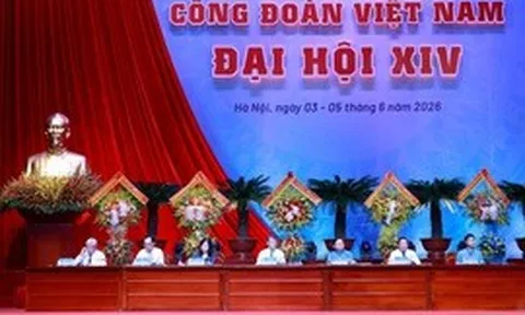 TỔNG THUẬT: Thủ tướng Chính phủ trao đổi, thảo luận với Đại biểu dự Đại hội XIV Công đoàn Việt Nam