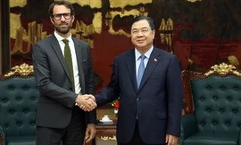 Phó Thủ tướng Thường trực Phạm Gia Túc tiếp lãnh đạo tập đoàn năng lượng tái tạo lớn của Pháp