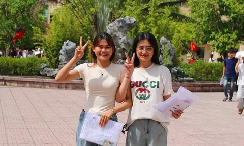 Thí sinh Nghệ An phấn khởi sau bài thi tự chọn, nhiều em tự tin đạt điểm cao