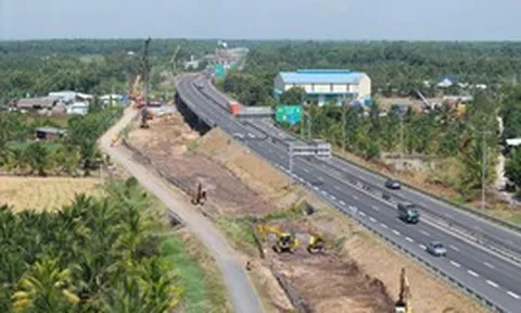 Tính toán lại tổng mức đầu tư cao tốc nối Đồng bằng sông Cửu Long với TPHCM