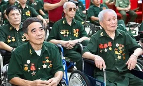 Bộ Nội vụ hướng dẫn chi tiết tặng quà của Chủ tịch nước dịp 27/7