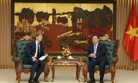 Phó Thủ tướng Thường trực Phạm Gia Túc tiếp lãnh đạo tập đoàn vận tải biển hàng đầu thế giới
